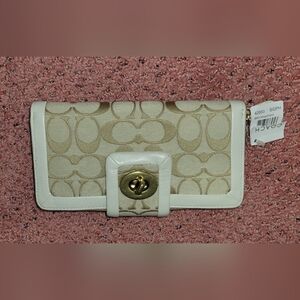 Vintage COACH tan and white zipper Wallet